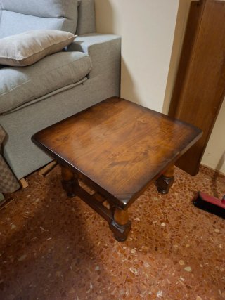 Mesita Auxiliar de Madera