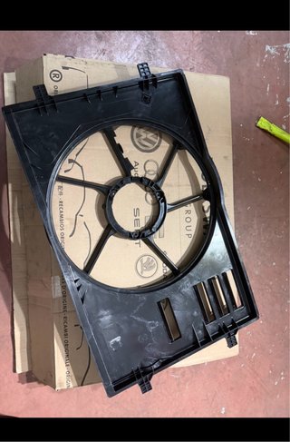 Carcasa electroventilador VW Golf VII