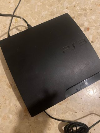 Consola ps3 Slim Negra impecable con gta v y cable