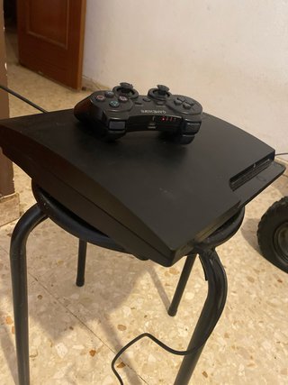 Consola ps3 Slim Negra impecable con gta v y cable