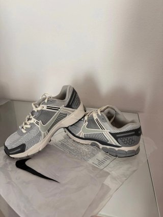 Zapatillas Nike Gris