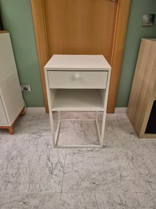Mesita de noche IKEA Vikhammer blanca 40x39cm