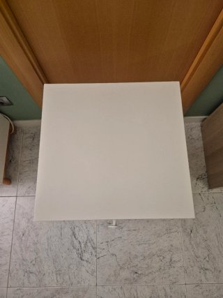 Mesita de noche IKEA Vikhammer blanca 40x39cm