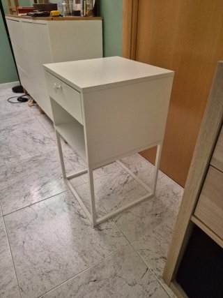 Mesita de noche IKEA Vikhammer blanca 40x39cm