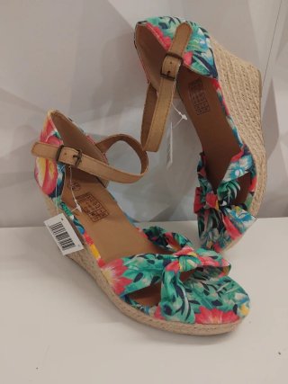 Sandalias Estampadas con Cuña Talla 39