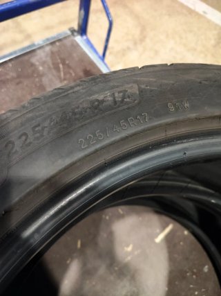 Neumaticos 225/45/17