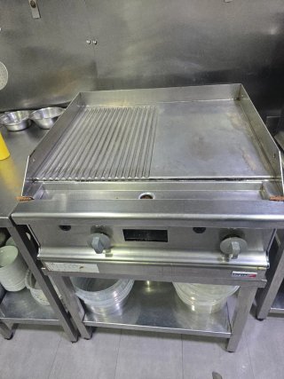 Plancha industrial a gas