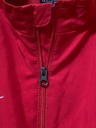 Chaqueta Deportiva NIKE Roja Niño Talla S