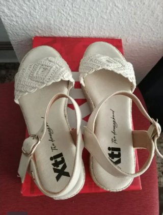 Sandalias Xti Plataforma Beige/Blanco