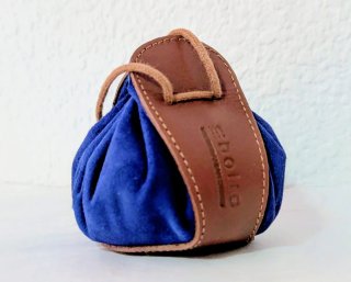 Monedero de ante y cuero azul y marrón