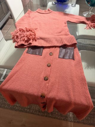 Conjunto Falda y Jersey Pisonero, nuevo
