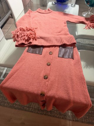 Conjunto Falda y Jersey Pisonero, nuevo