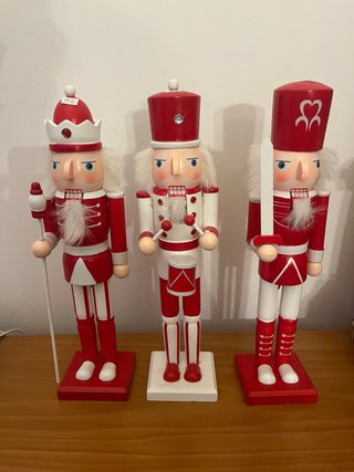 3 Cascanueces Rojos y Blancos 38cm