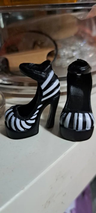 Zapatos para muñeca Monster High