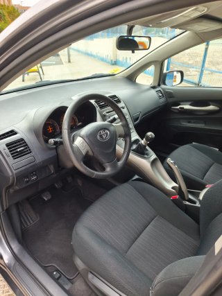 Toyota Auris 2009