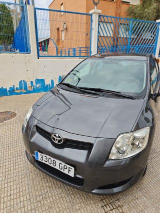 Toyota Auris 2009