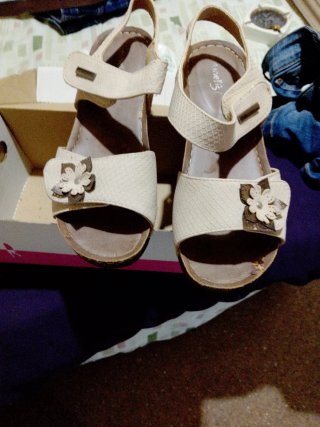 Sandalias Beige Niña