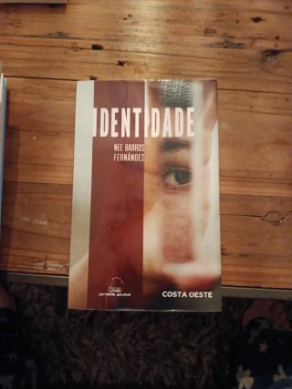 Identidade a normalidade do non-común