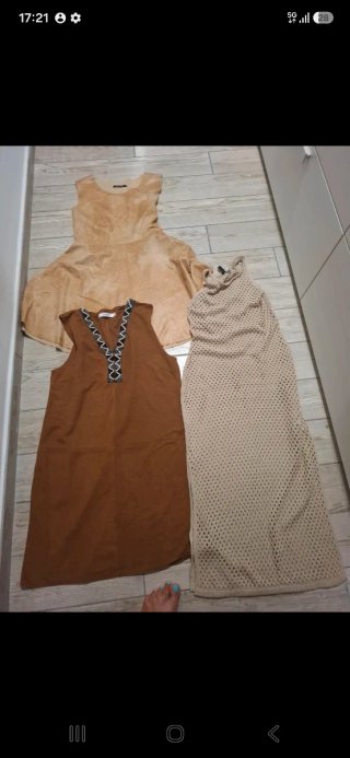 Vendo tre abiti estivi ad unico prezzo marca hem