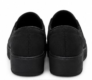 Mocasines ortopédicos negros planos. Zapato TCP