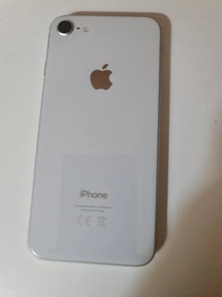 iPhone 8 64 GB Plata