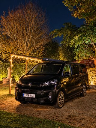 Alquiler peoguet Traveller 9 plazas o camper