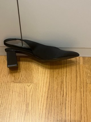 Zapatos Slingback Stradivarius Negros