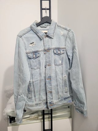 Chaqueta Vaquera Azul con Efecto Desgastado