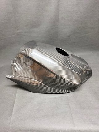 Depósito Yamaha R1 R1M en fibra de Carbono