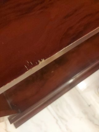 Estantería baja de madera