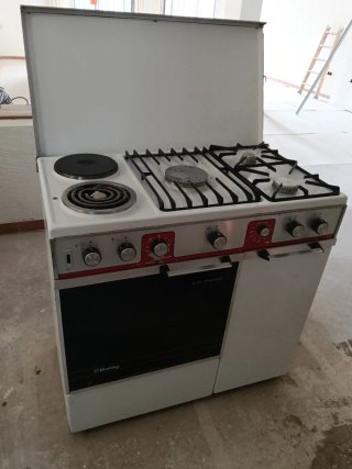 Cocina Balay Mixta Gas y Eléctrica