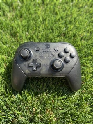 Nintendo Switch  + Mando Pro + Pokémon Escudo