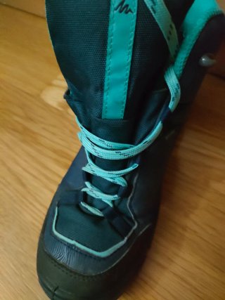 Botas unisex de Montaña Quechua Impermeables