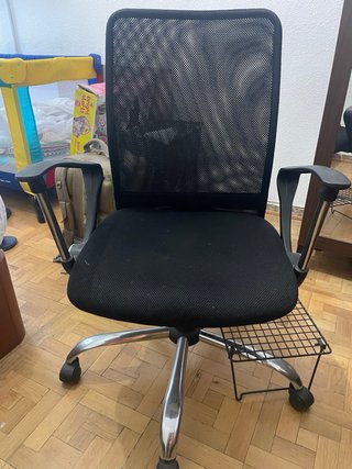 Silla Ergonómica de Oficina Negra