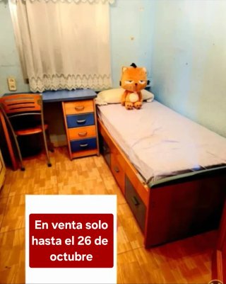 Dormitorio. Escritorio y cama con cajones.50 Euro