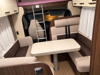 Autocaravana capuchina Benimar