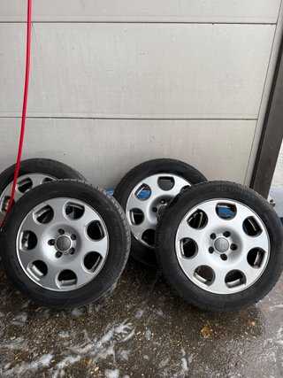 1 Llantas con Neumáticos Audi