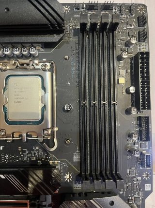Placa Base MSI MAG B760 TOMAHAWK WIFI