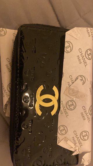 Monedero Chanel Negro y Dorado Auténtico