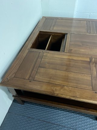 Mesa de centro de madera