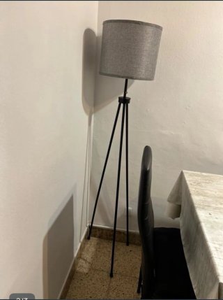 Lámpara de pie estilo trípode gris 150cm