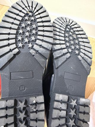 Botines Negros con Cordones