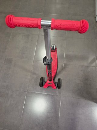Patinete Micro Rojo y Negro
