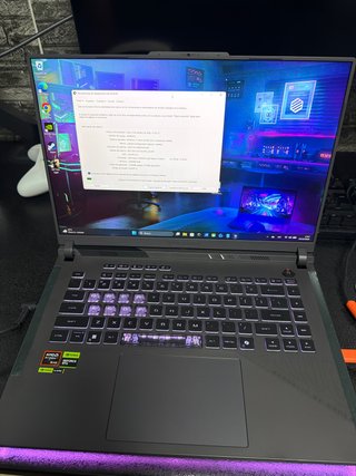 Asus ROG Strix 5070 ti ryzen 9 G16 En persona