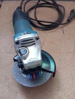 Amoladora Makita GA4530 (720W- 115mm)