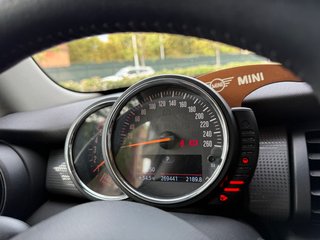 MINI Cooper 2015
