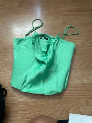 Top Zara verde tirantes satinado