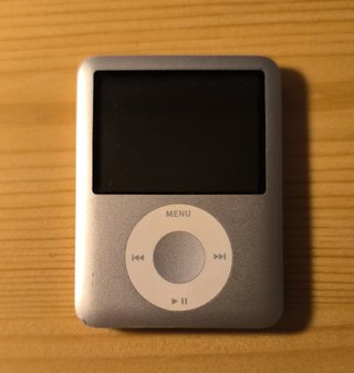 iPod Nano 3ª Gen 4GB Plateado