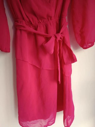 Vestido Corto Rosa con Lazado