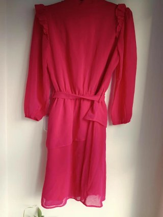 Vestido Corto Rosa con Lazado